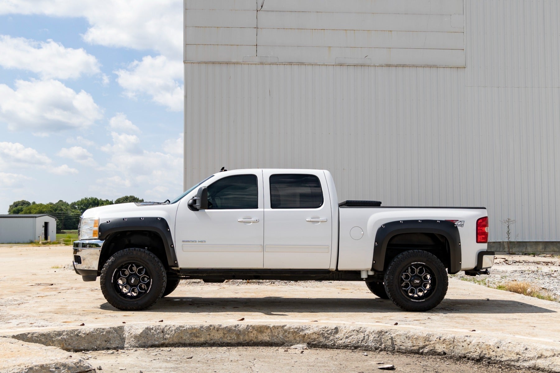Pocket Fender Flares | 6'7" & 8' Bed | GIW Graystone | Chevy Silverado 1500/2500HD/3500HD (07-14)